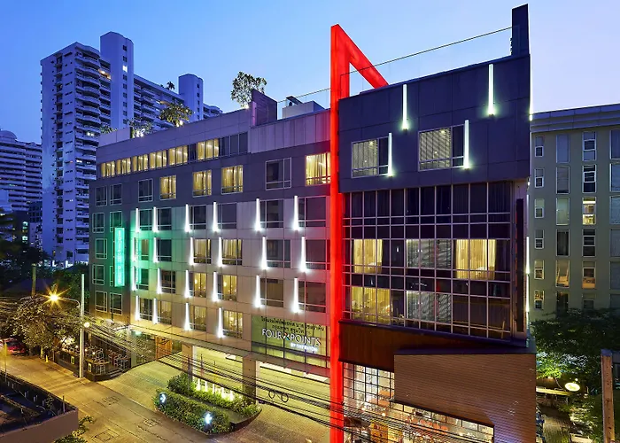 Paradox Sukhumvit Hotel 4*