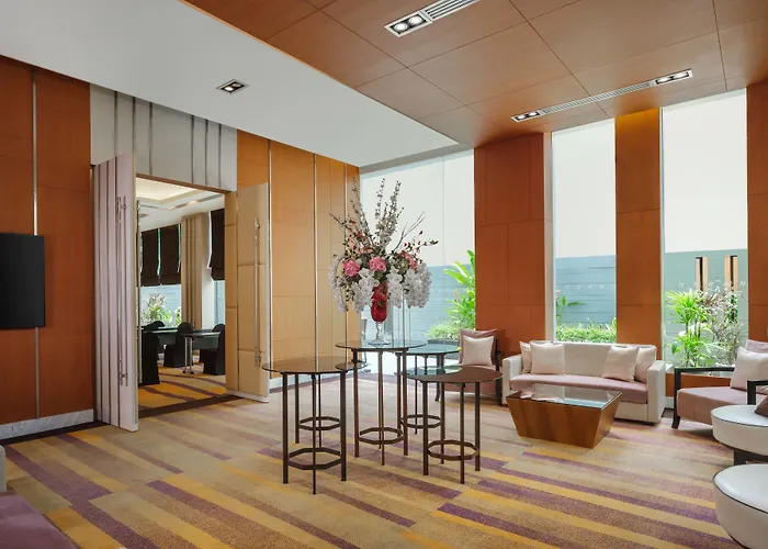 Hotel Paradox Sukhumvit 4*