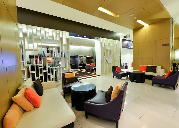 Hotel Paradox Sukhumvit 4*