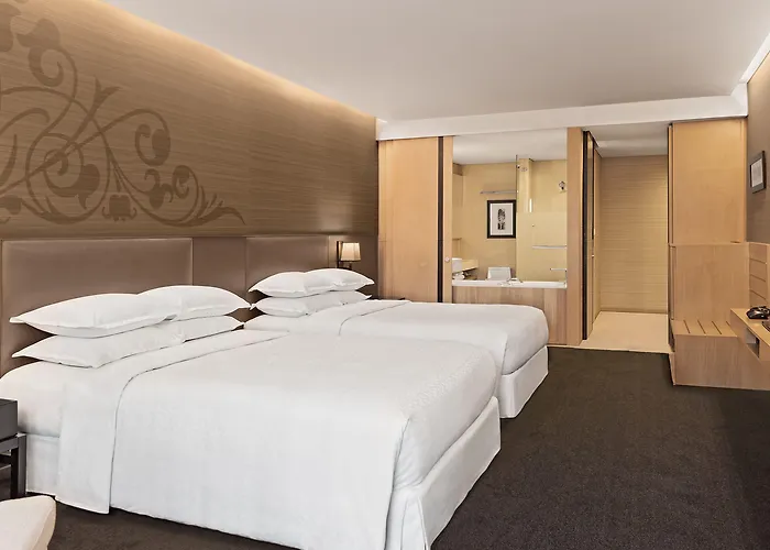 Paradox Sukhumvit Hotel 4*