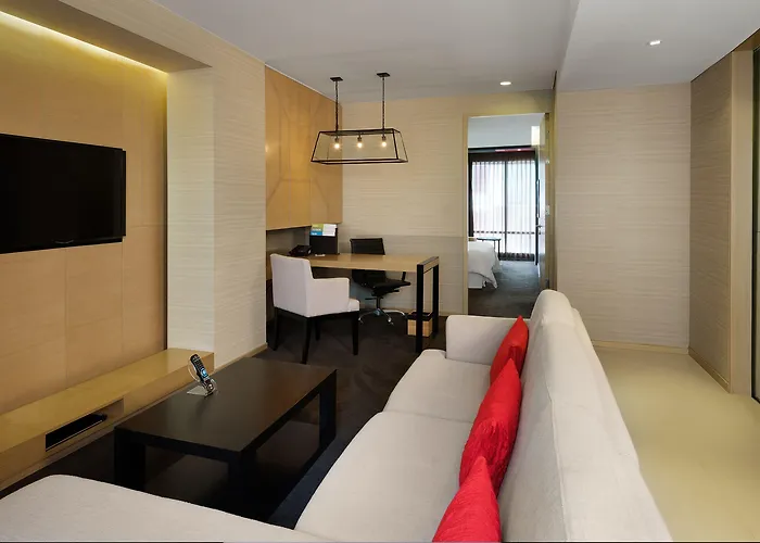 Paradox Sukhumvit 4*