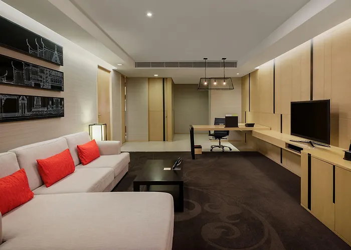 Paradox Sukhumvit Hotel 4*