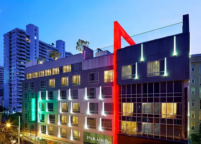 Hotel Paradox Sukhumvit 4*